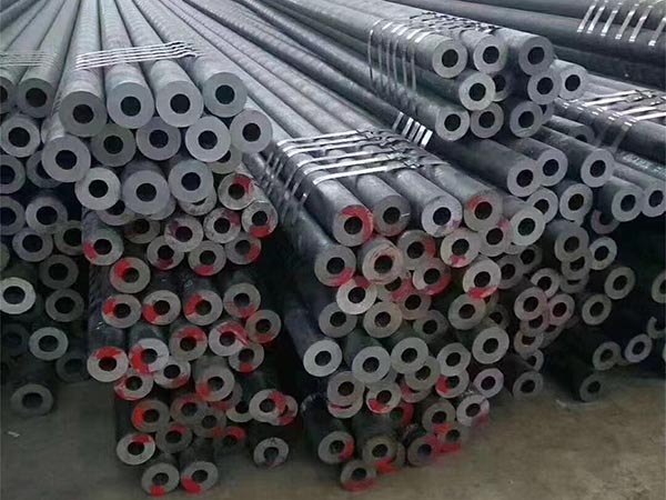 Low Carbon Hot Rolled Seamless Steel Pipe