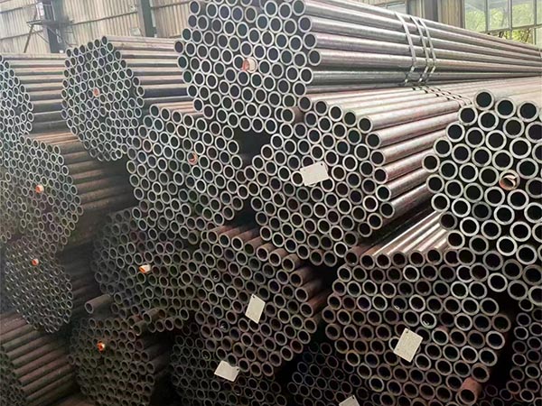 Black Carbon Seamless Steel Pipe